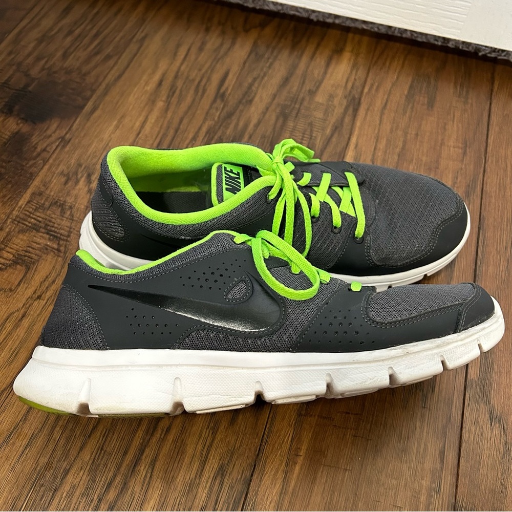 NIKE Men’s Shoes Dark Gray, Neon Green, Black Sz 9
